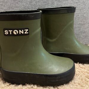 Stonz Toddler Olive Green Rain Boots, Size 4